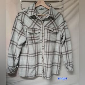 Katydid Plaid Shacket Sz Med